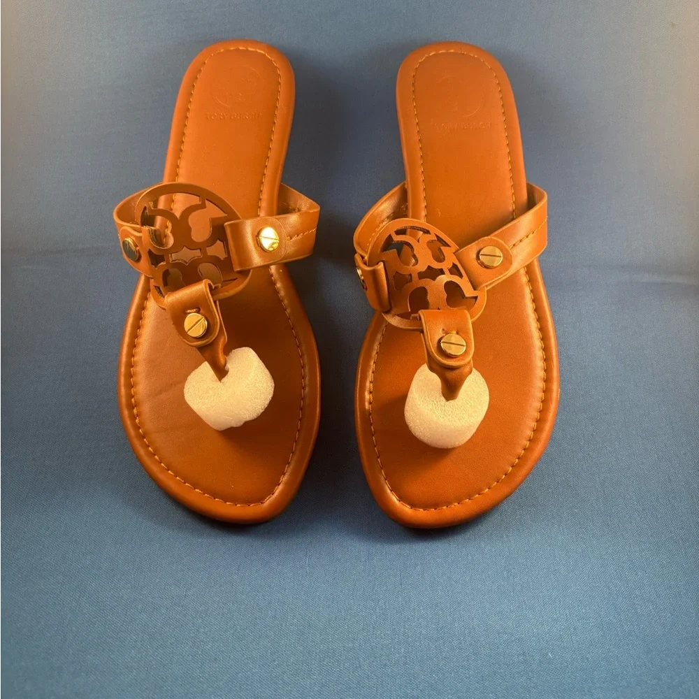 Tory Burch stylish Brown Women's Sandals. Size 39 same as US 8, 8.5, or 9. - Picture 1 of 5